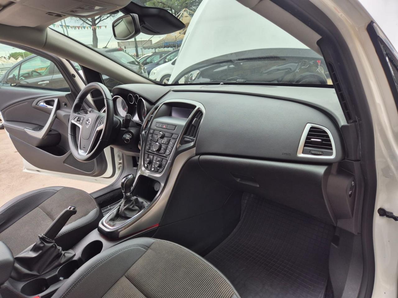 Opel Astra 1.7 CDTI 110CV Sports Tourer Cosmo