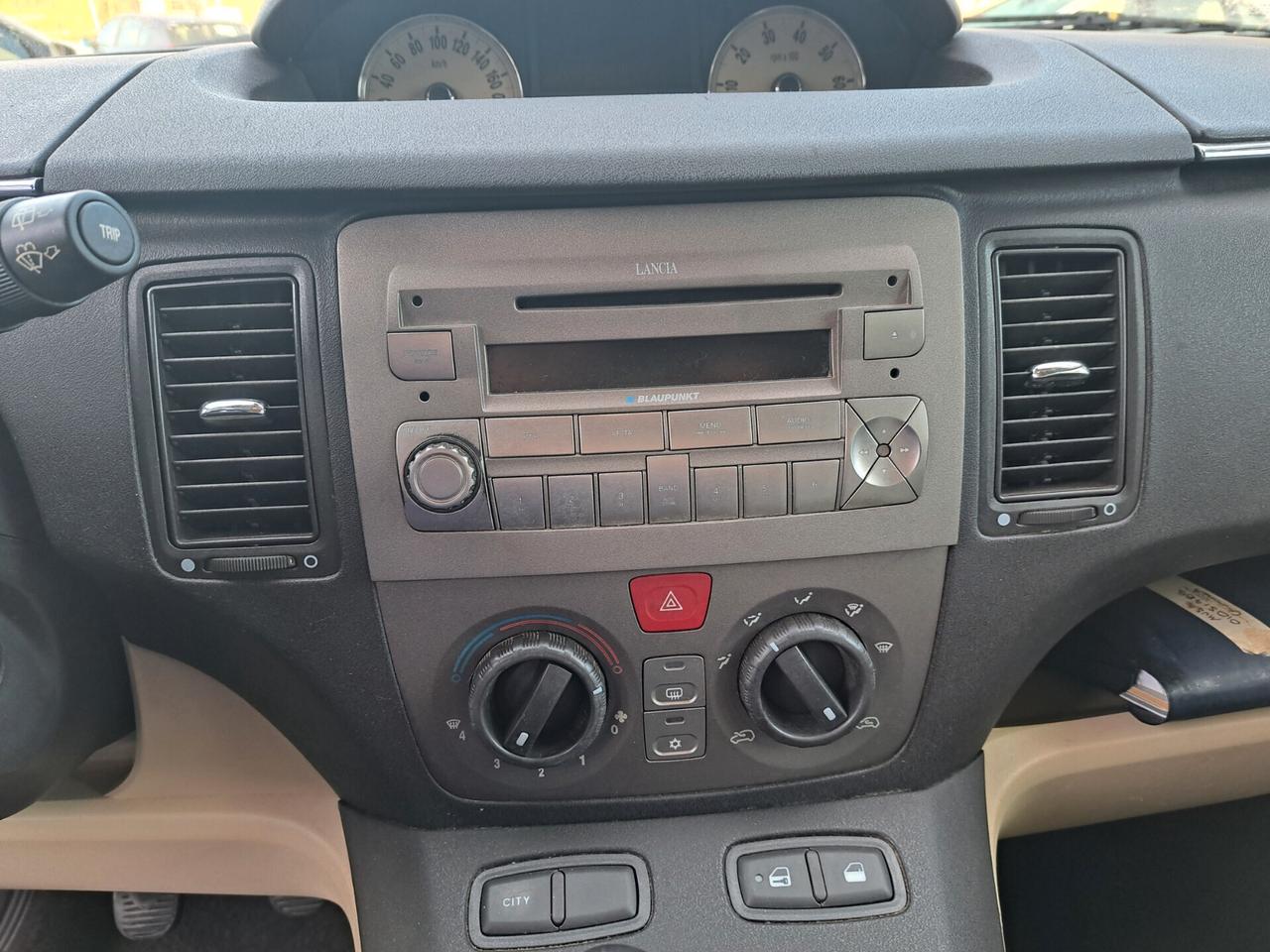 Lancia MUSA 1.4 16V Platino Plus