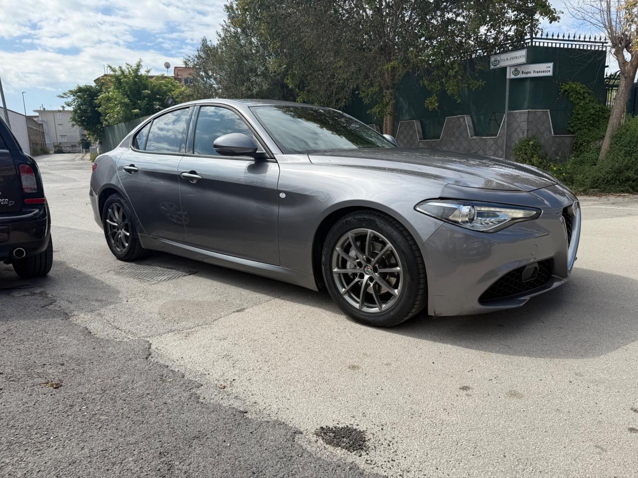 Alfa Romeo Giulia 2.2 Turbodiesel 180 CV Super