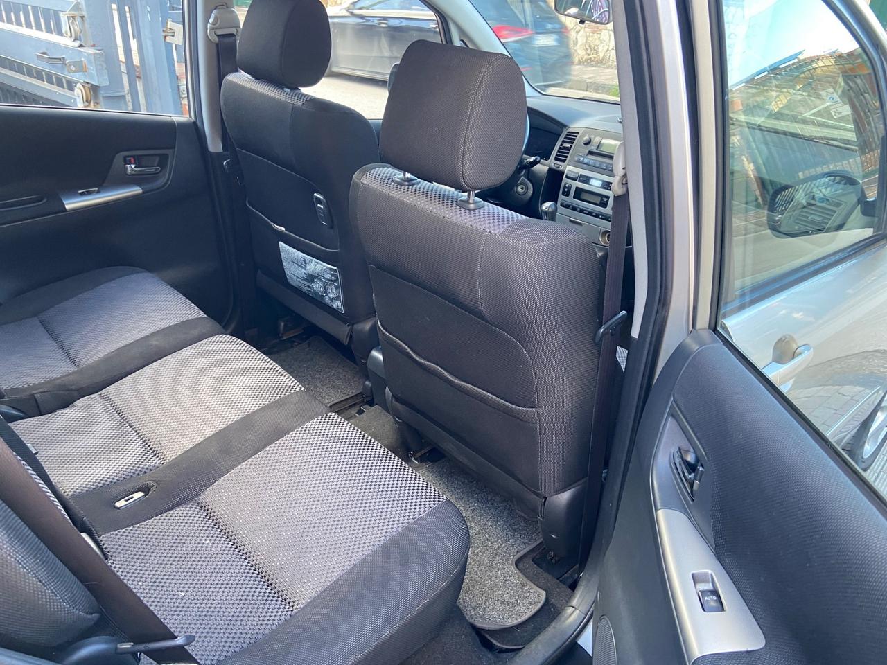 Toyota Corolla 1.6i 16V cat 5 porte Sol