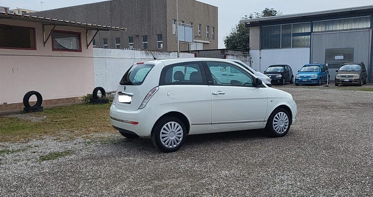 Lancia Ypsilon 1.2 69 CV DIVA