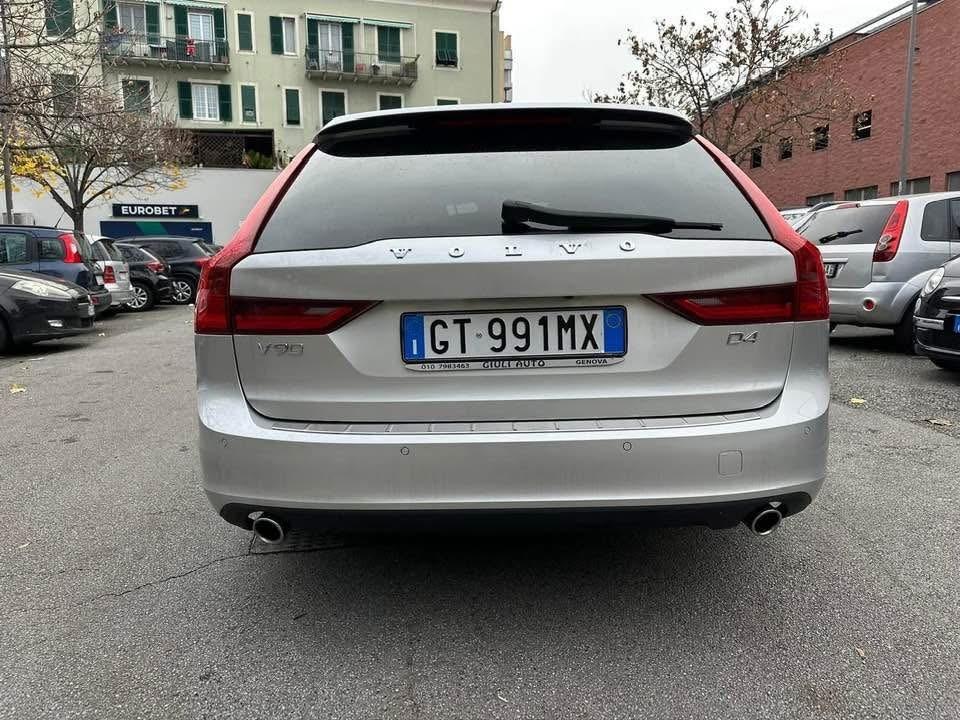 Volvo V90 D4 Business Plus