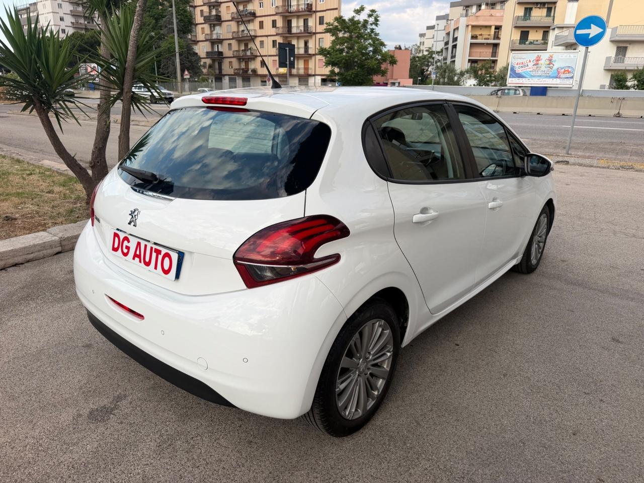 Peugeot 208 1.6 diesel 75 cv 2017