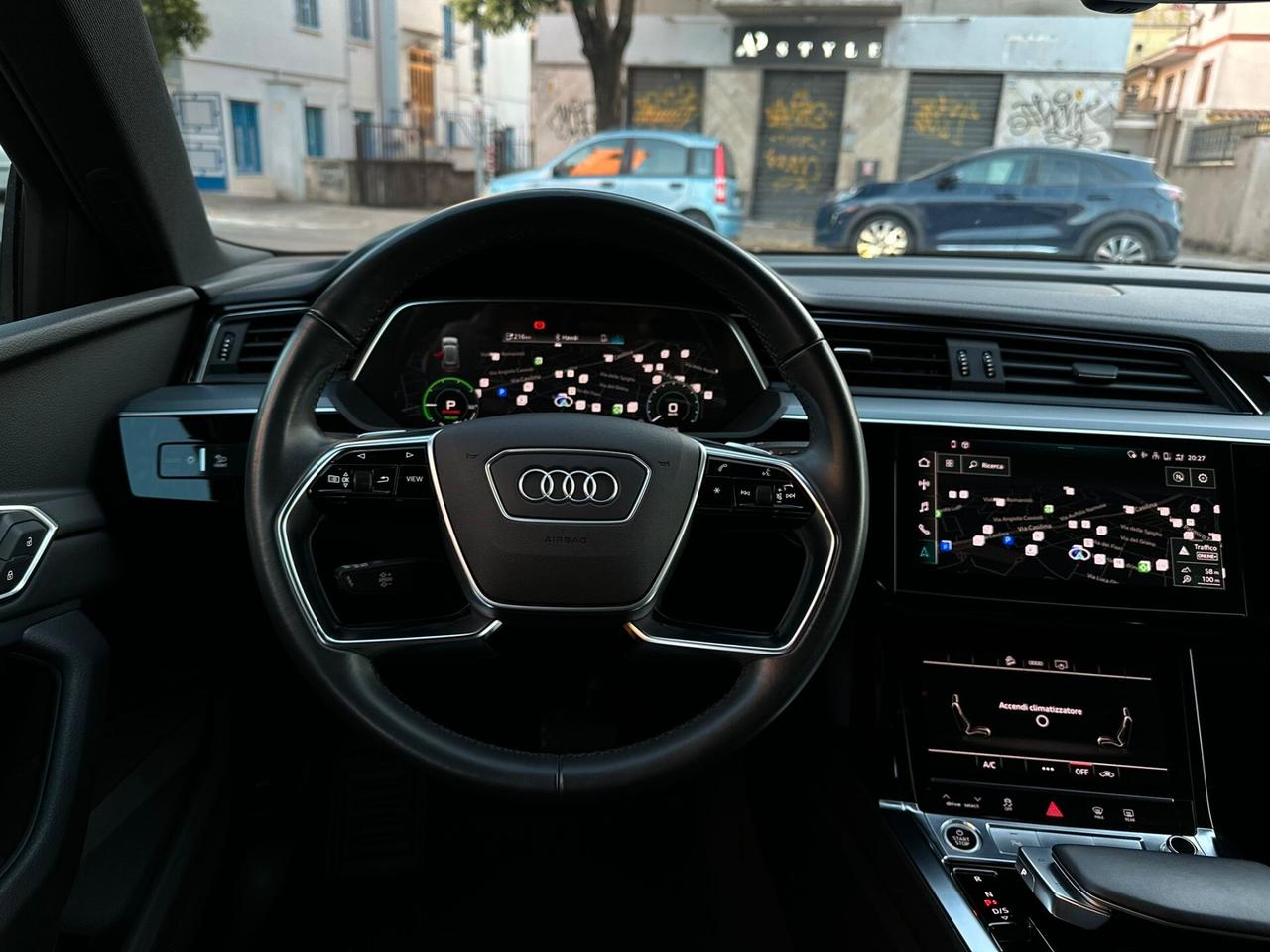 Audi e-tron SPB 50 quattro Business MATRIX PELLE UNIPRO