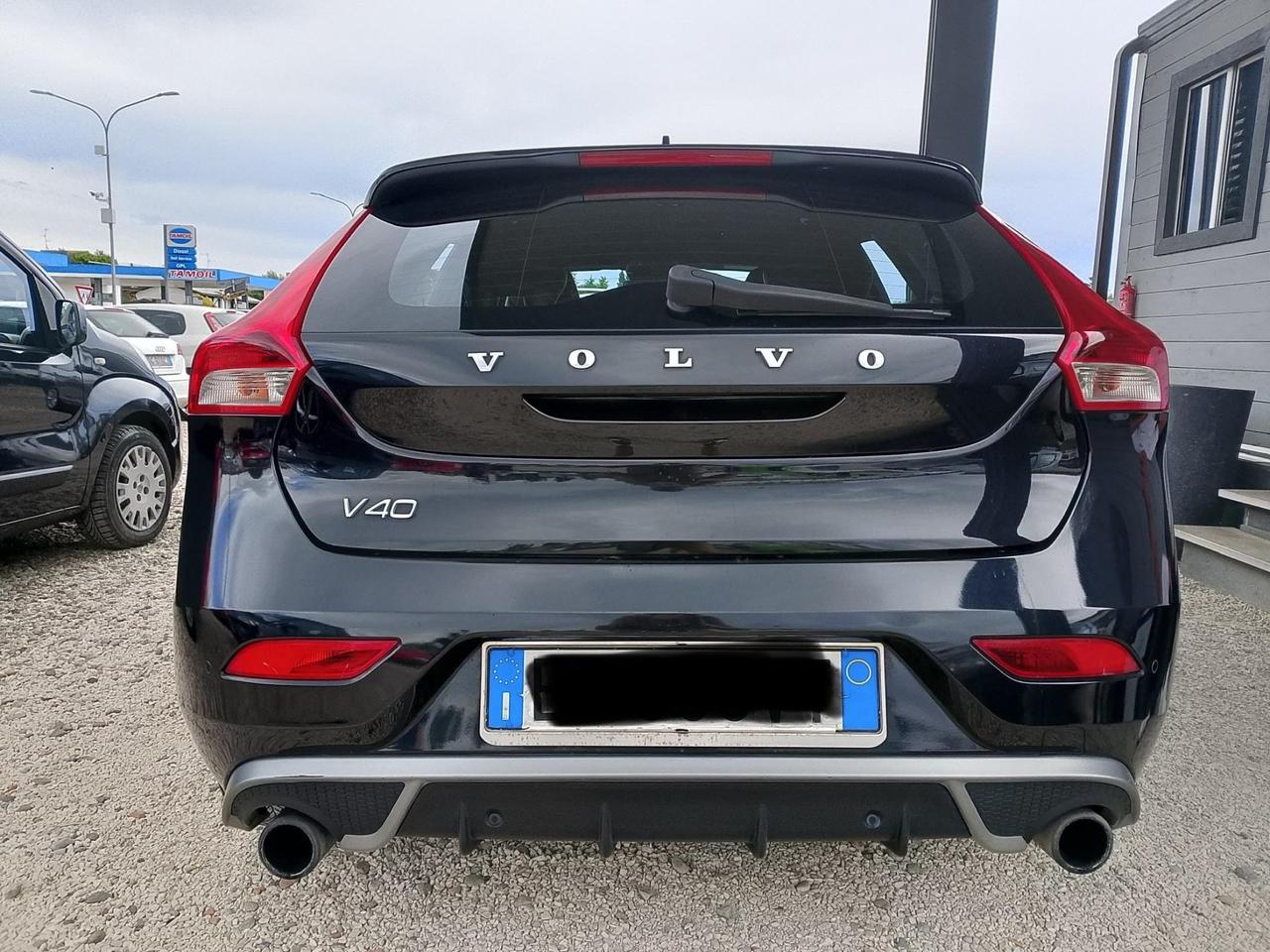 Volvo V40 D2 1.6 Powershift R-design Kinetic