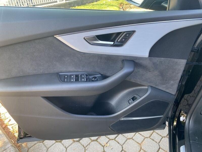 Audi Q8 SQ8 TDI quattro tiptronic