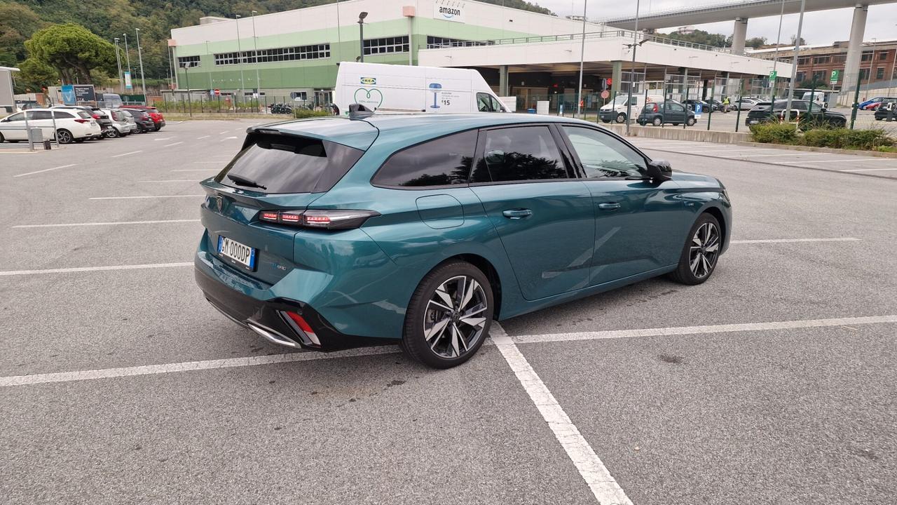 Peugeot 308 Plug-in Hybrid 180 e-EAT8 SW Allure Pack