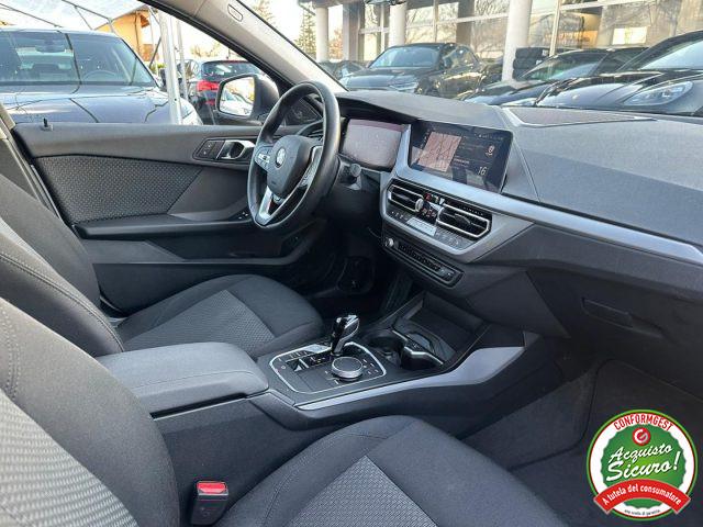 BMW 118 i 5p. Advantage Automatica Led