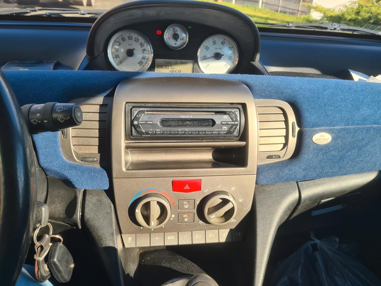 Lancia Y 1.2i cat LS