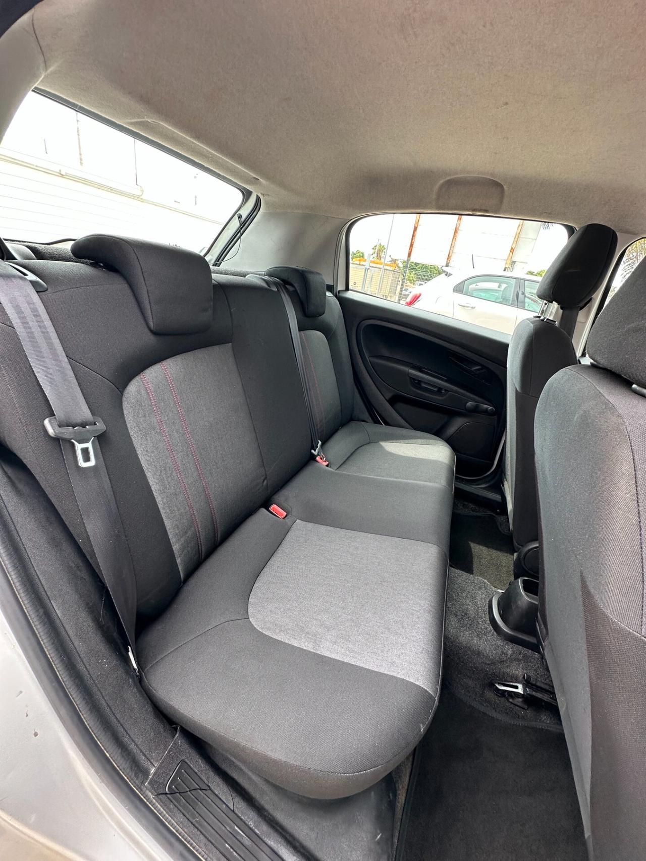 FIAT PUNTO STREET 1.4 GPL 2012 NO GARANZIA