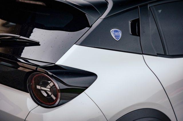 LANCIA Ypsilon Hybrid e-DCT HF Line
