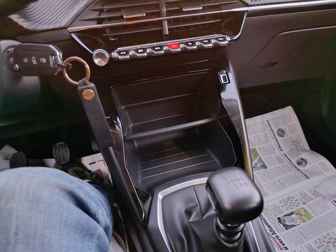 PEUGEOT 2008 1.5 HDI 12/2020 LED/NAV/SENSORI POSTERIORI