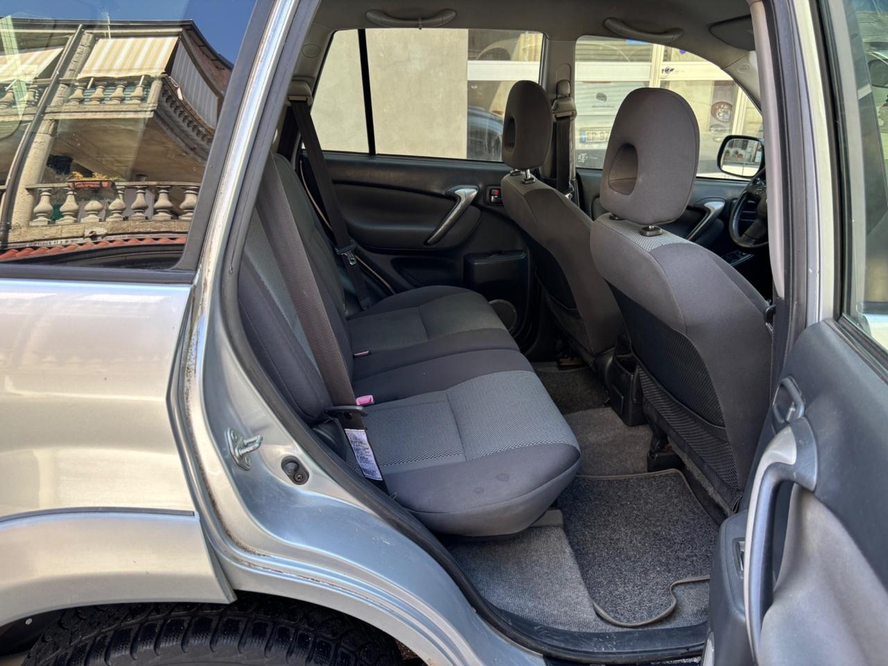 Toyota RAV 4 RAV4 2.0 Tdi D-4D cat 5 porte Sol
