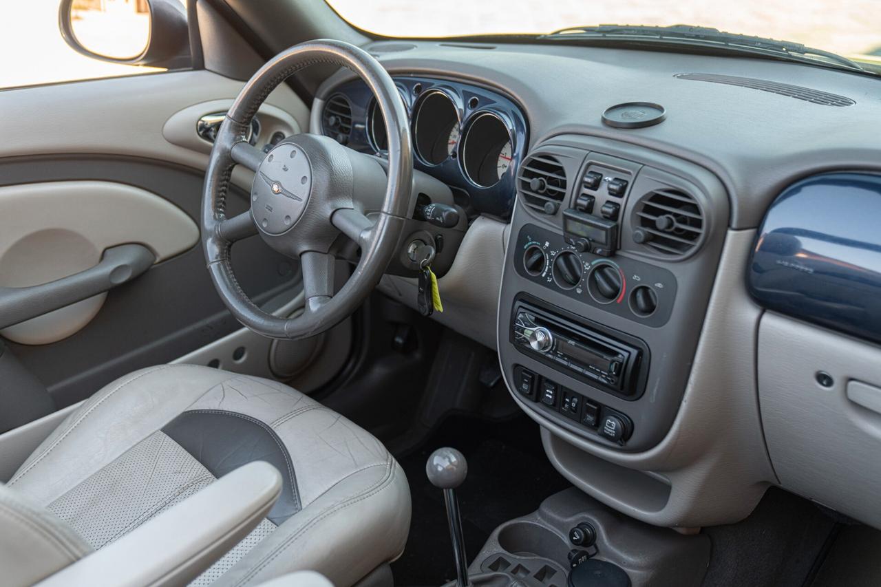 Chrysler PT Cruiser LIMITED 2.4 L CABRIOLET - CHR00001