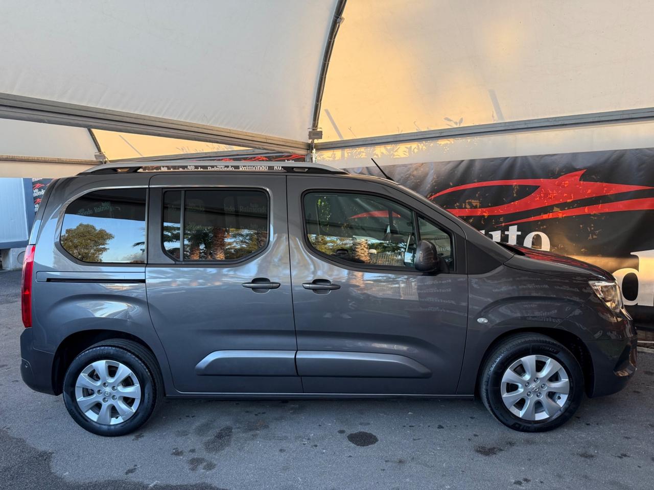 Opel Combo Life 1.5 Diesel FULL OPTIONAL