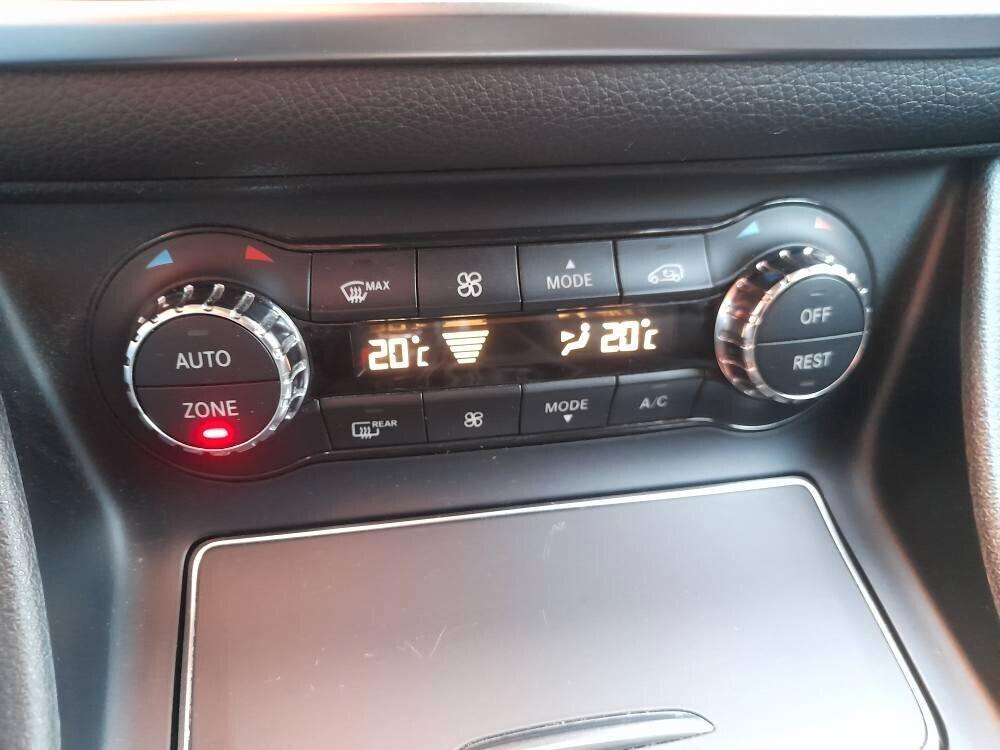 MERCEDES GLA 180 D SPORT