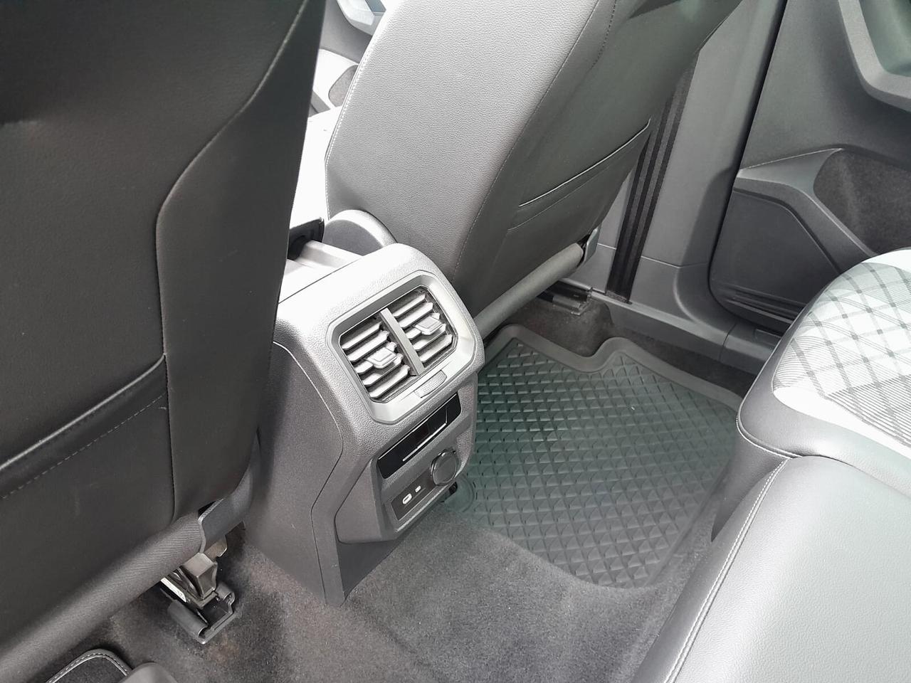 Volkswagen Tiguan 2.0 TDI 200 CV SCR DSG 4MOTION R-Line