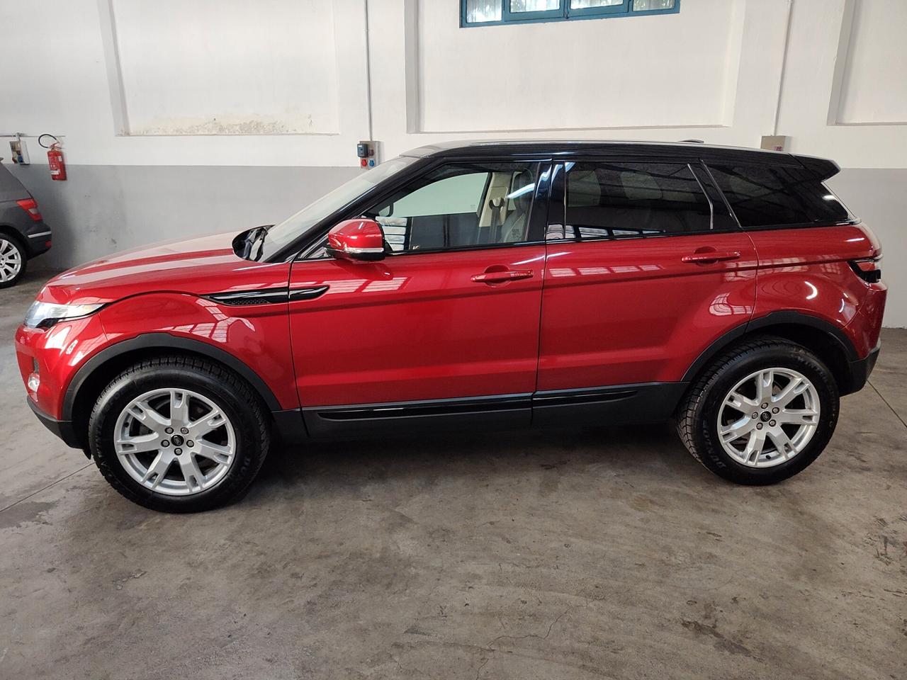 Land Rover Range Rover Evoque 2.2 TD4 5p. Dynamic