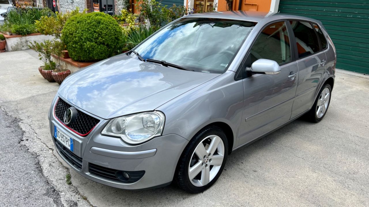 Volkswagen Polo 1.4/80CV 16V 5p. Sportline