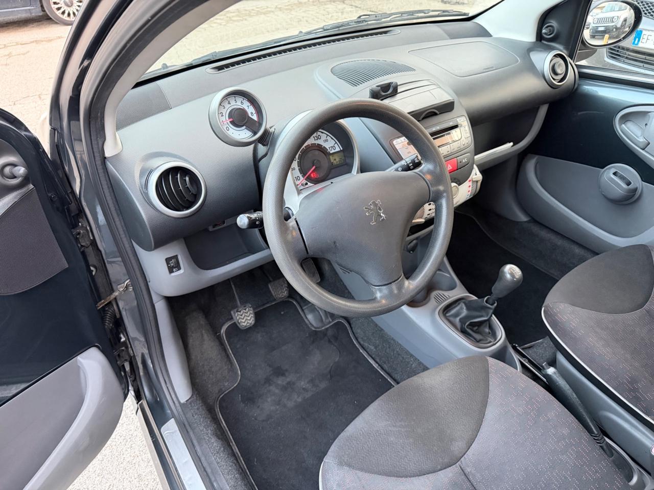 Peugeot 107 1.0 benzina 68 cavalli 2010