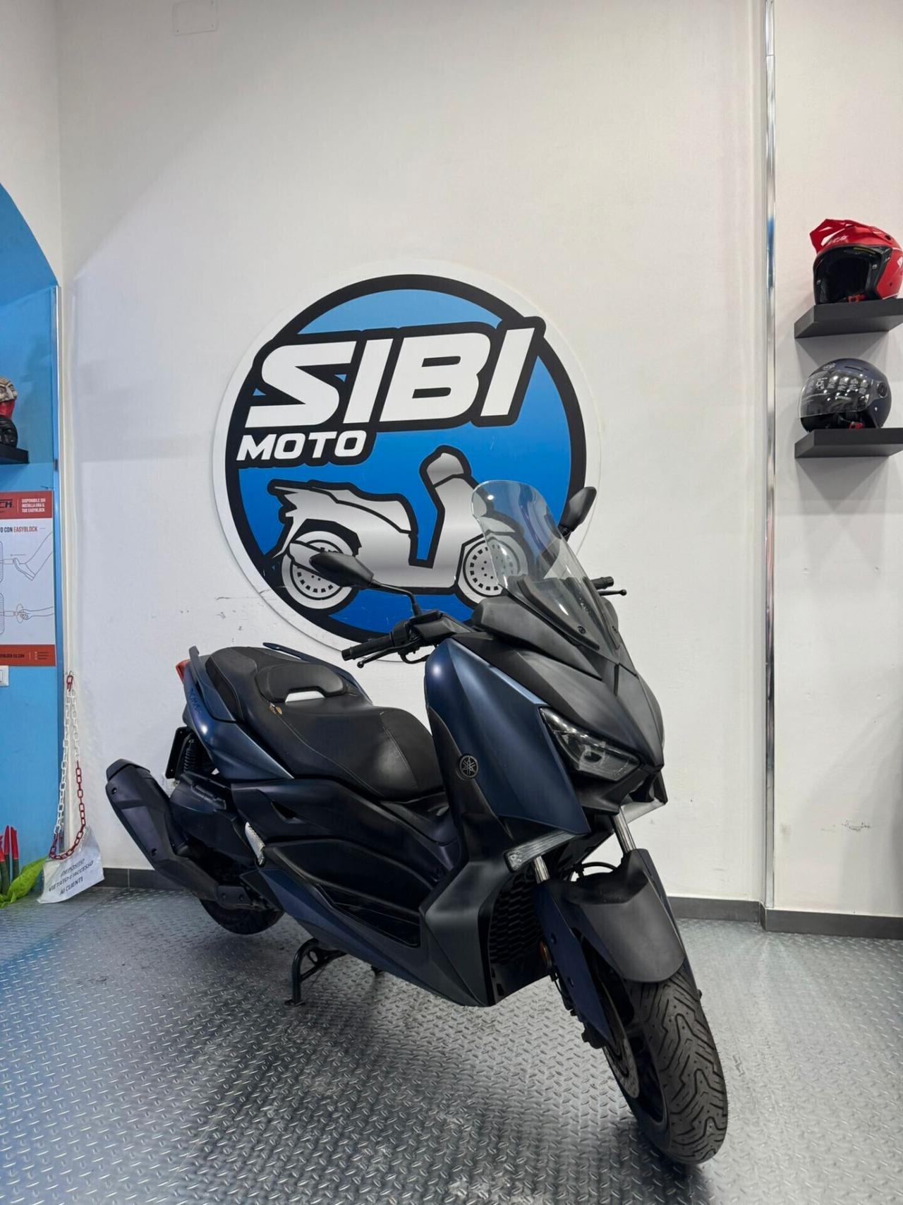 YAMAHA X-MAX 400