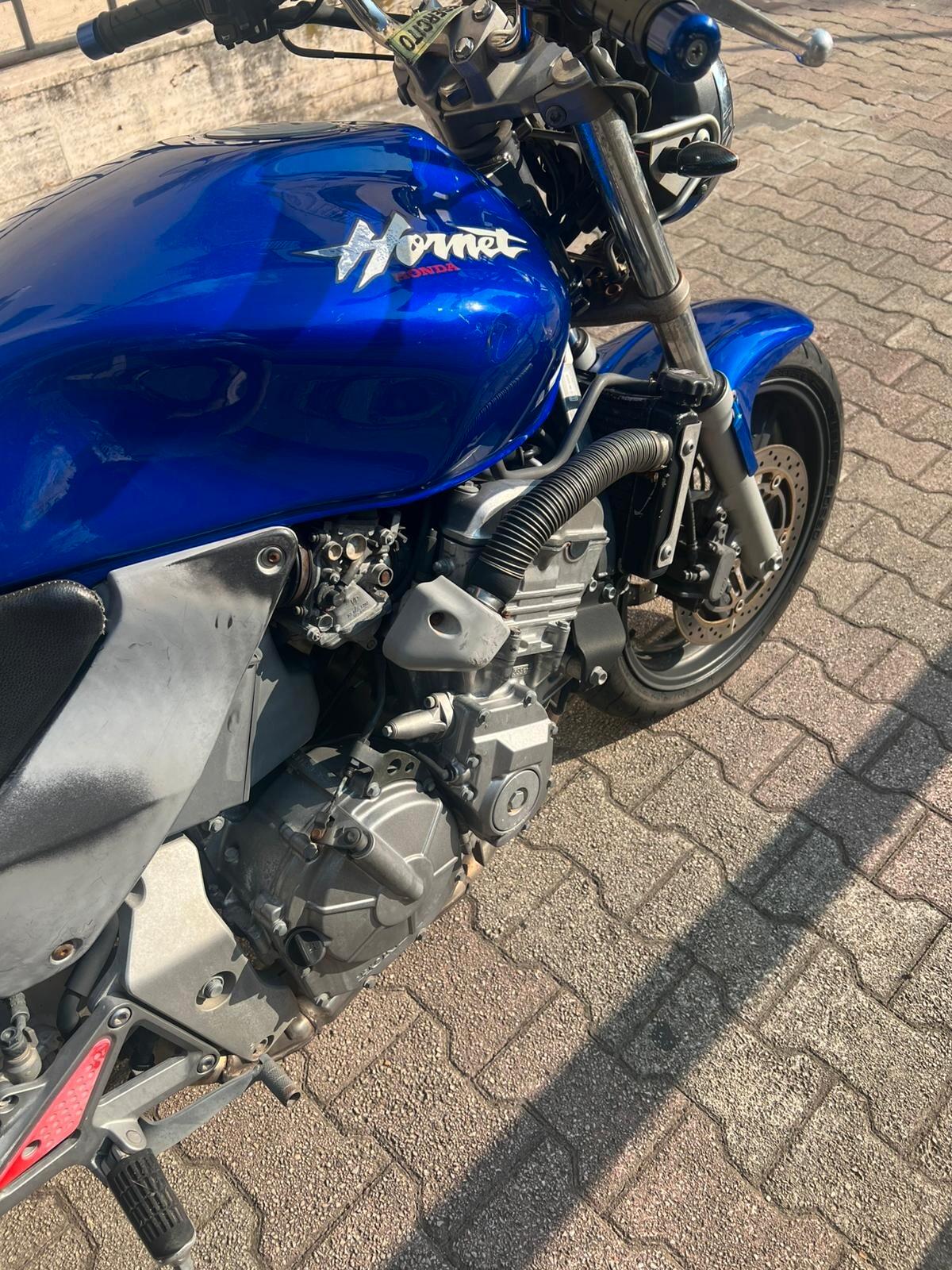 Honda Hornet 2000 edition