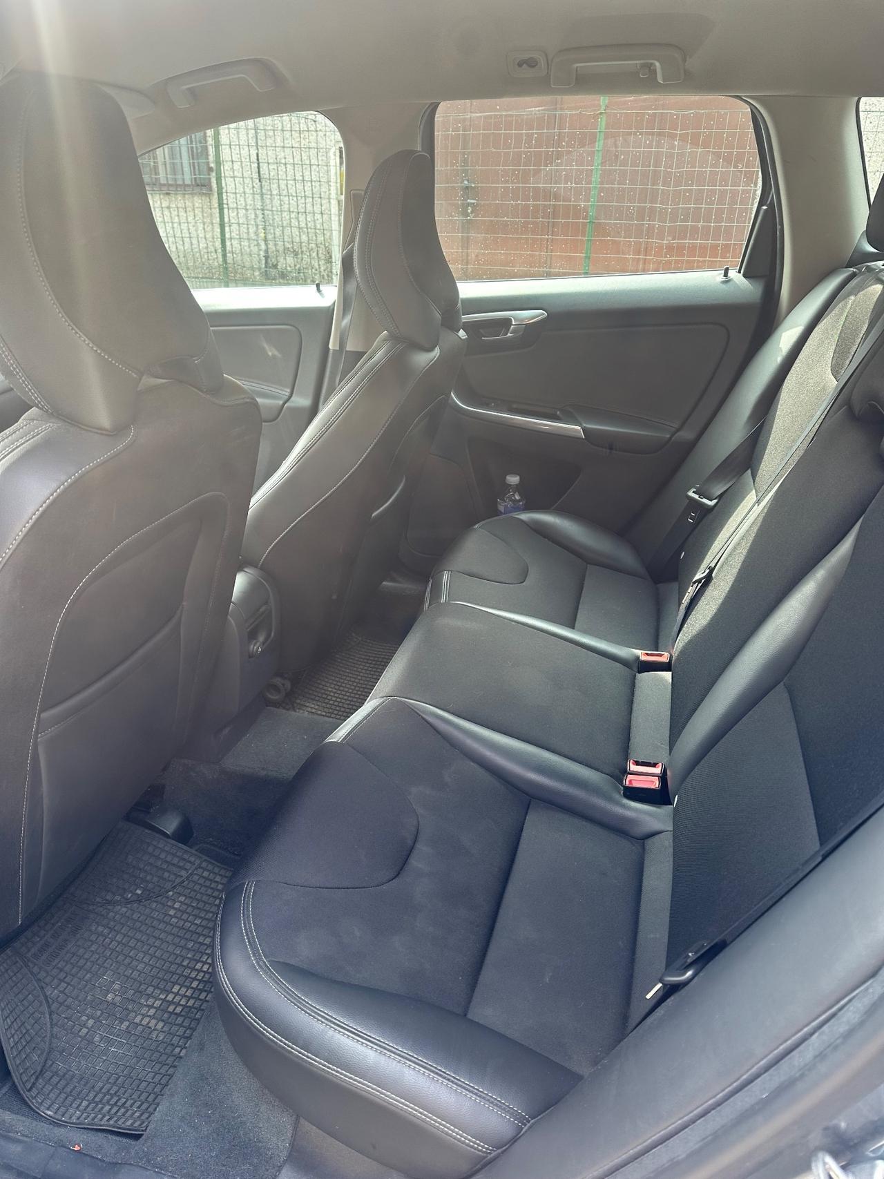 Volvo XC 60 XC60 D4 AWD Geartronic Business EURO6B