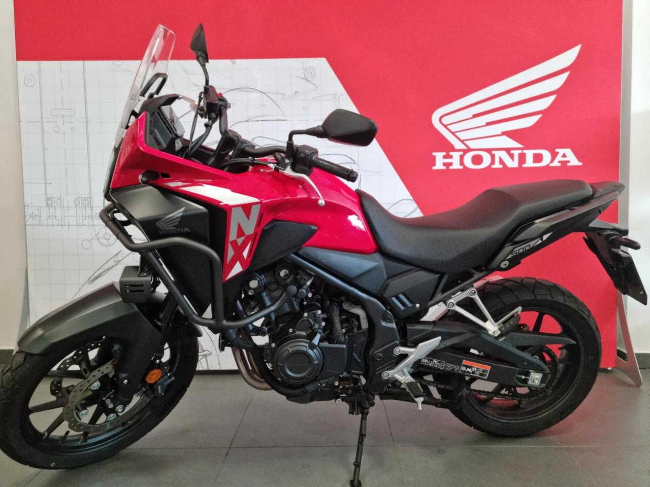 Honda NX 500 - 2025 - 5801 KM