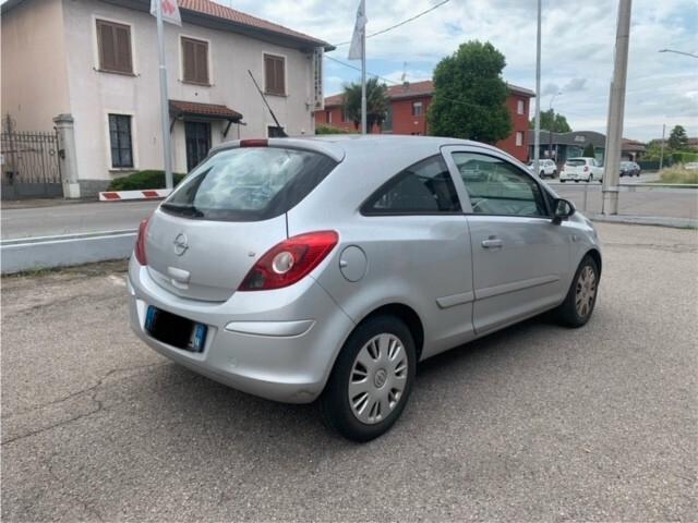 Opel Corsa 1.2 3 porte NEOPATENTATI !!
