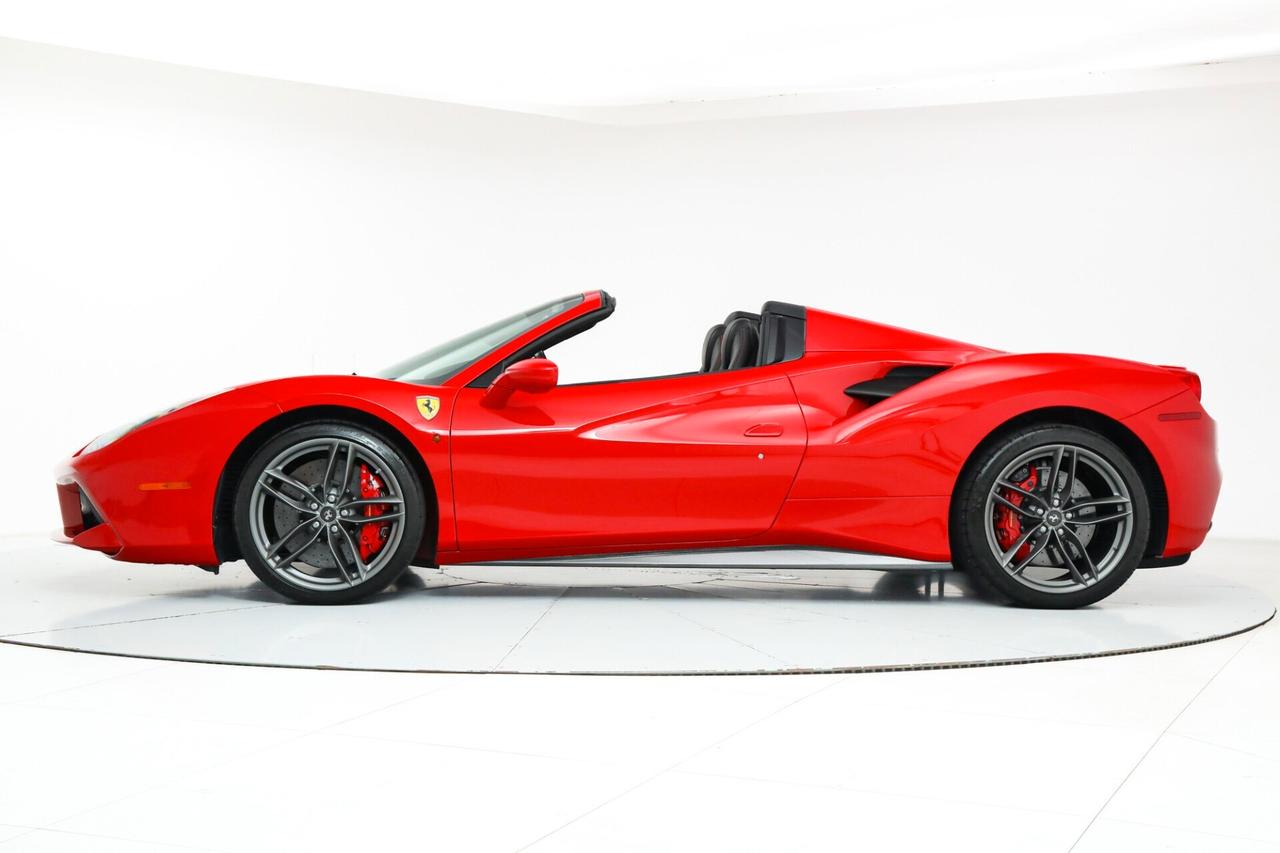 Ferrari 488 Spider NOLEGGIO LUNGO TERMINE - LEASING FULL INCLUSIVE