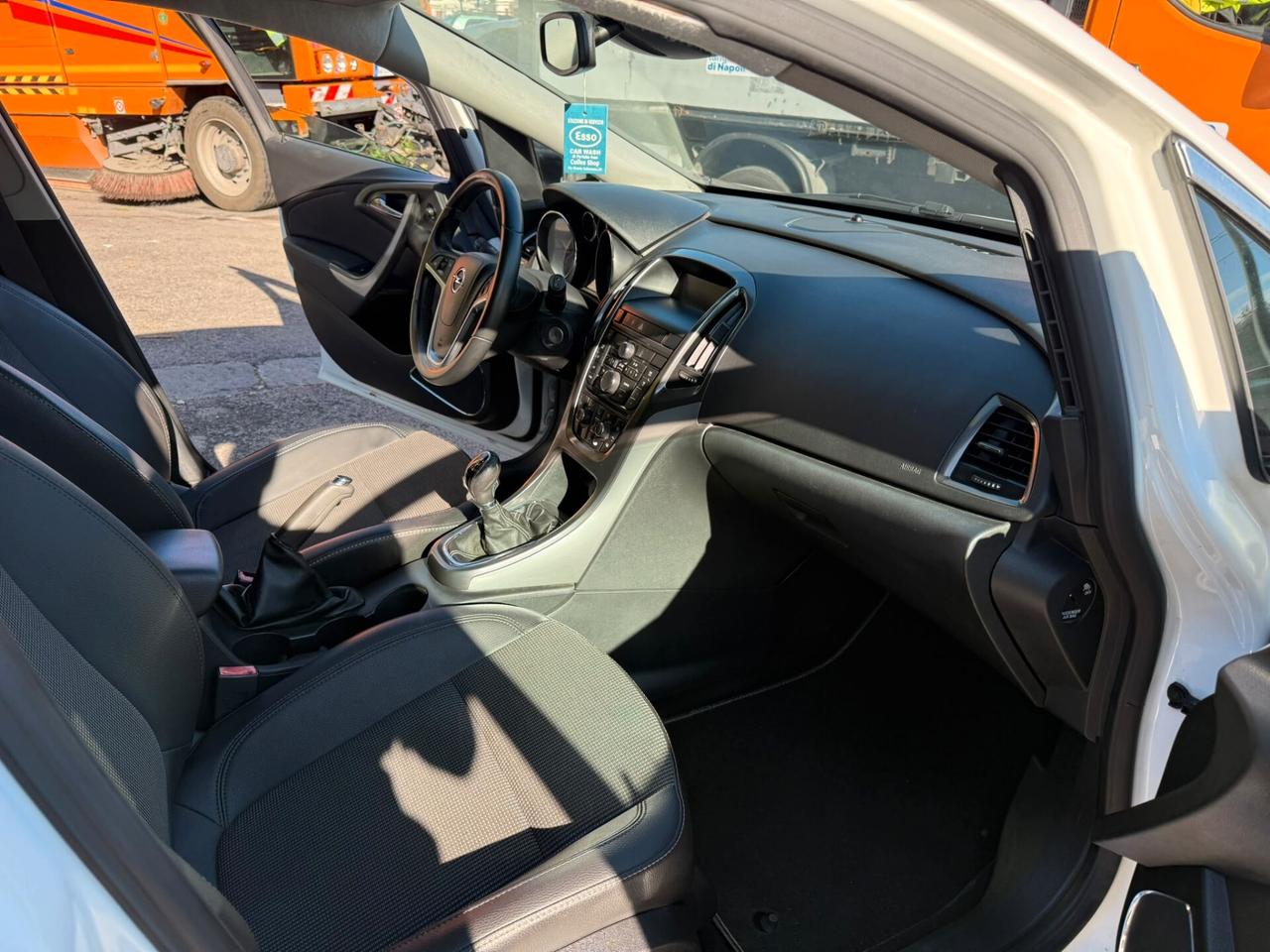 Opel Astra 1.4 Turbo 140CV GPL Cosmo