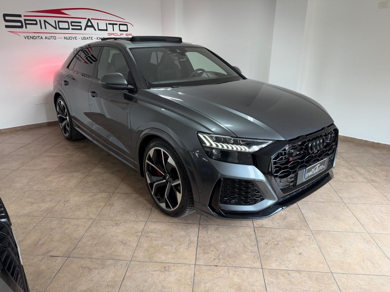 Audi Q8 RS TFSI V8 quattro tiptronic