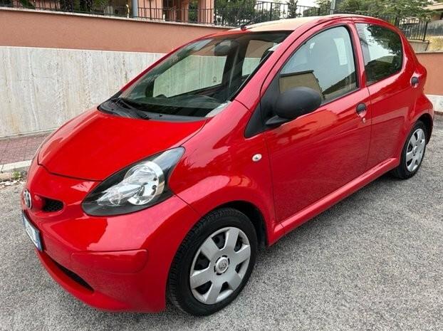 Toyota Aygo 1.0 benz ideale per neo patentati