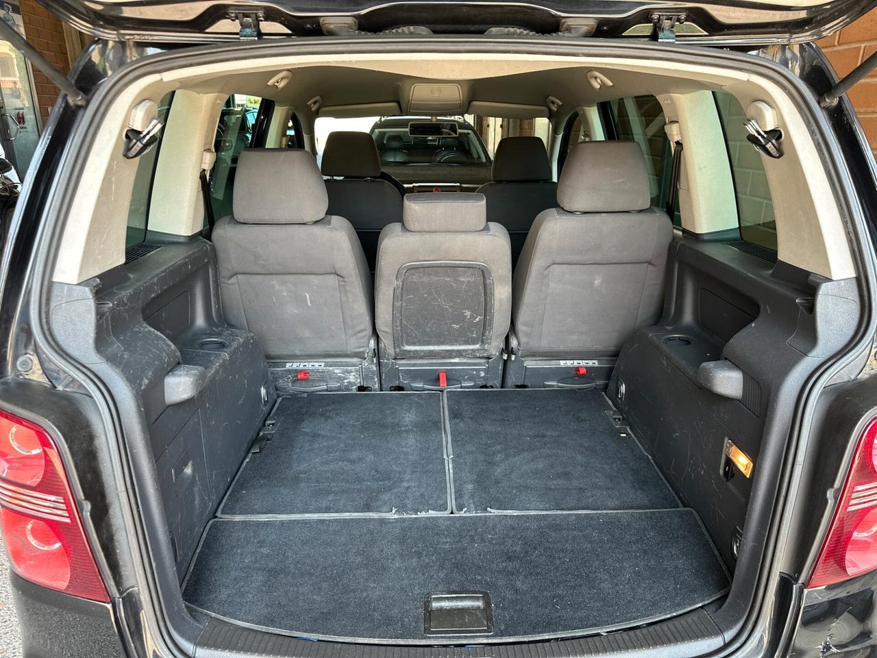 Volkswagen Touran 2.0 TDI DPF Highline 7 Posti