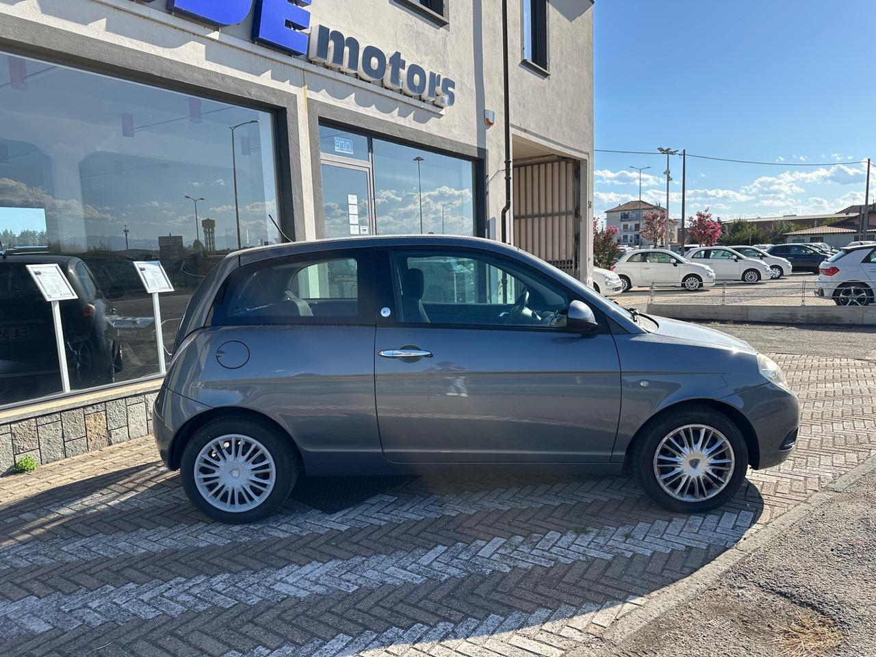Lancia Ypsilon 1.4 Platino Ecochic GPL