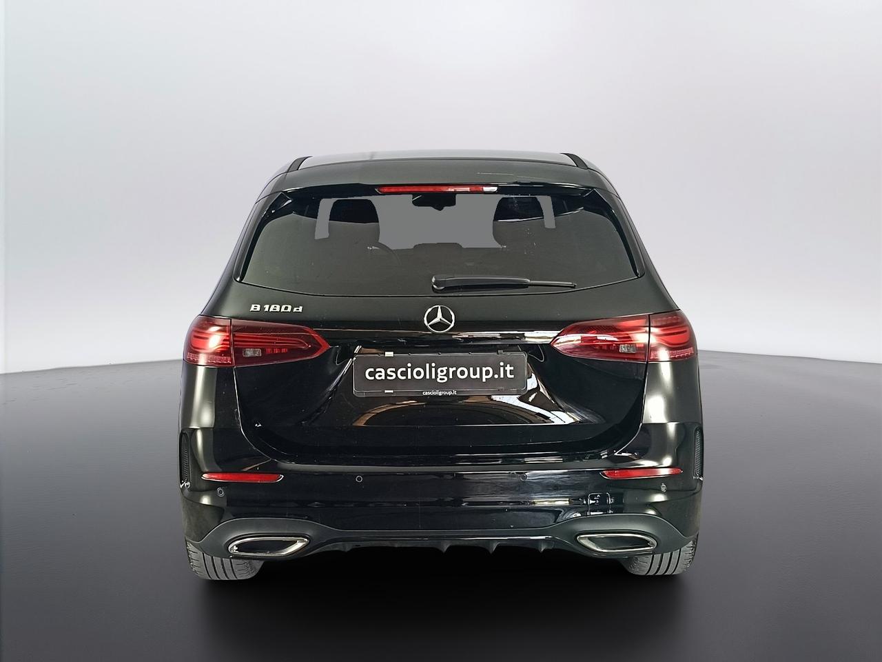 Mercedes-Benz Classe B - W247 2023 - B 180 d AMG Line Premium auto
