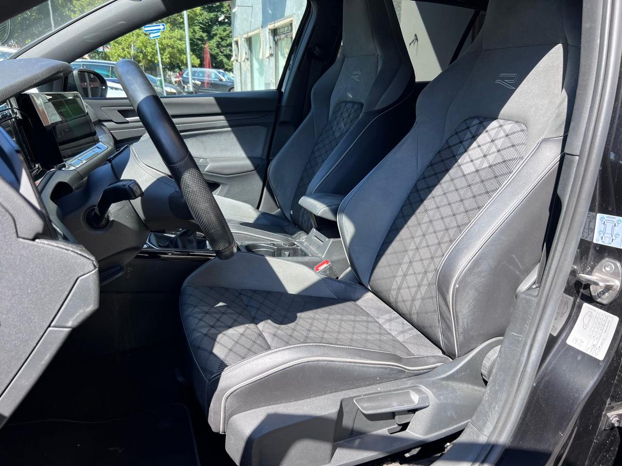 Volkswagen Golf R Line 1.5 TSI #6174