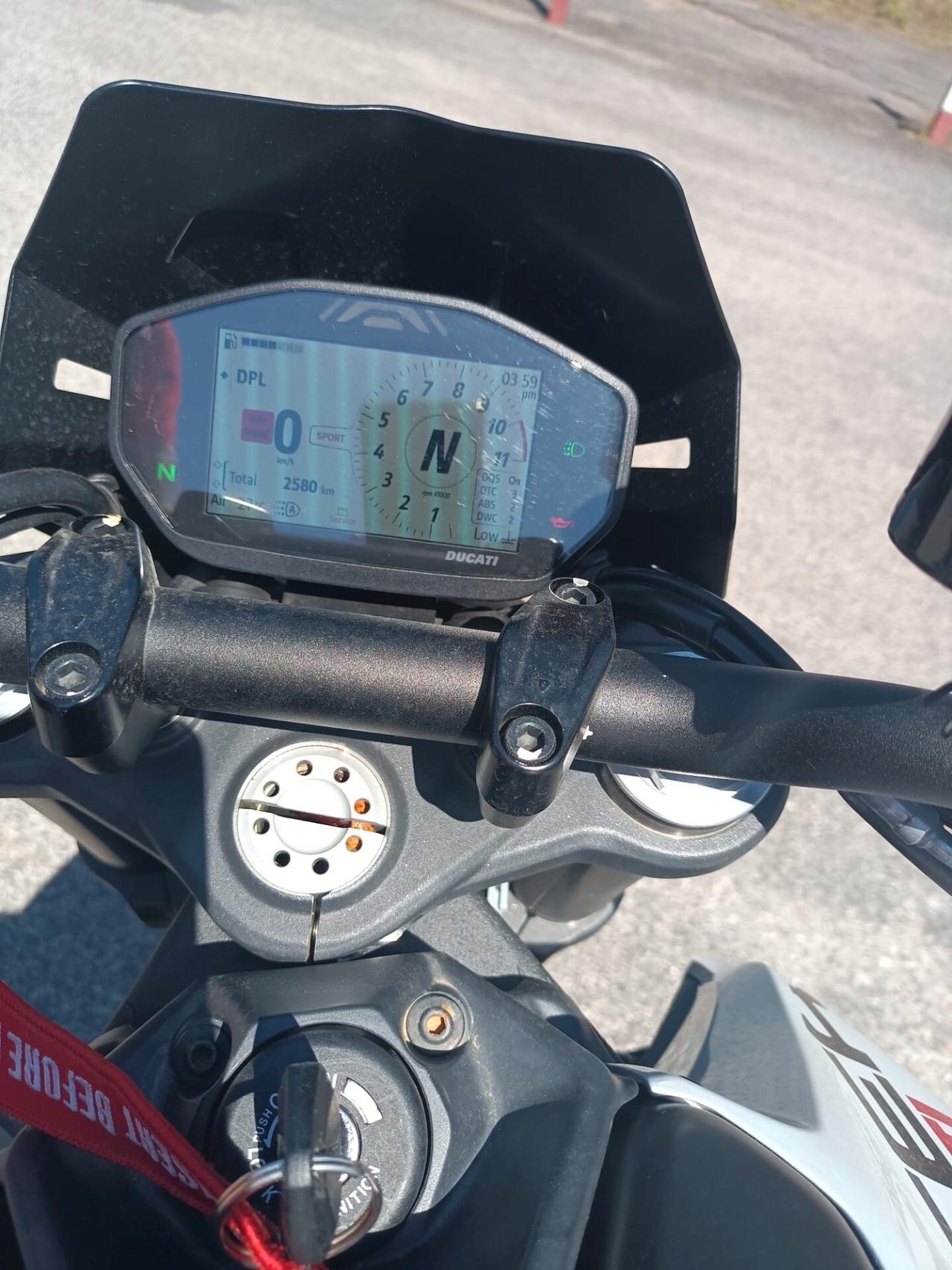 Ducati Monster 937 PLUS