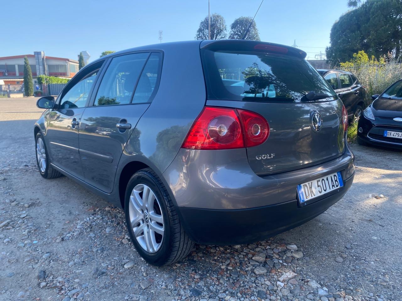 Volkswagen Golf 1.6 16V FSI 5p. Comfortline