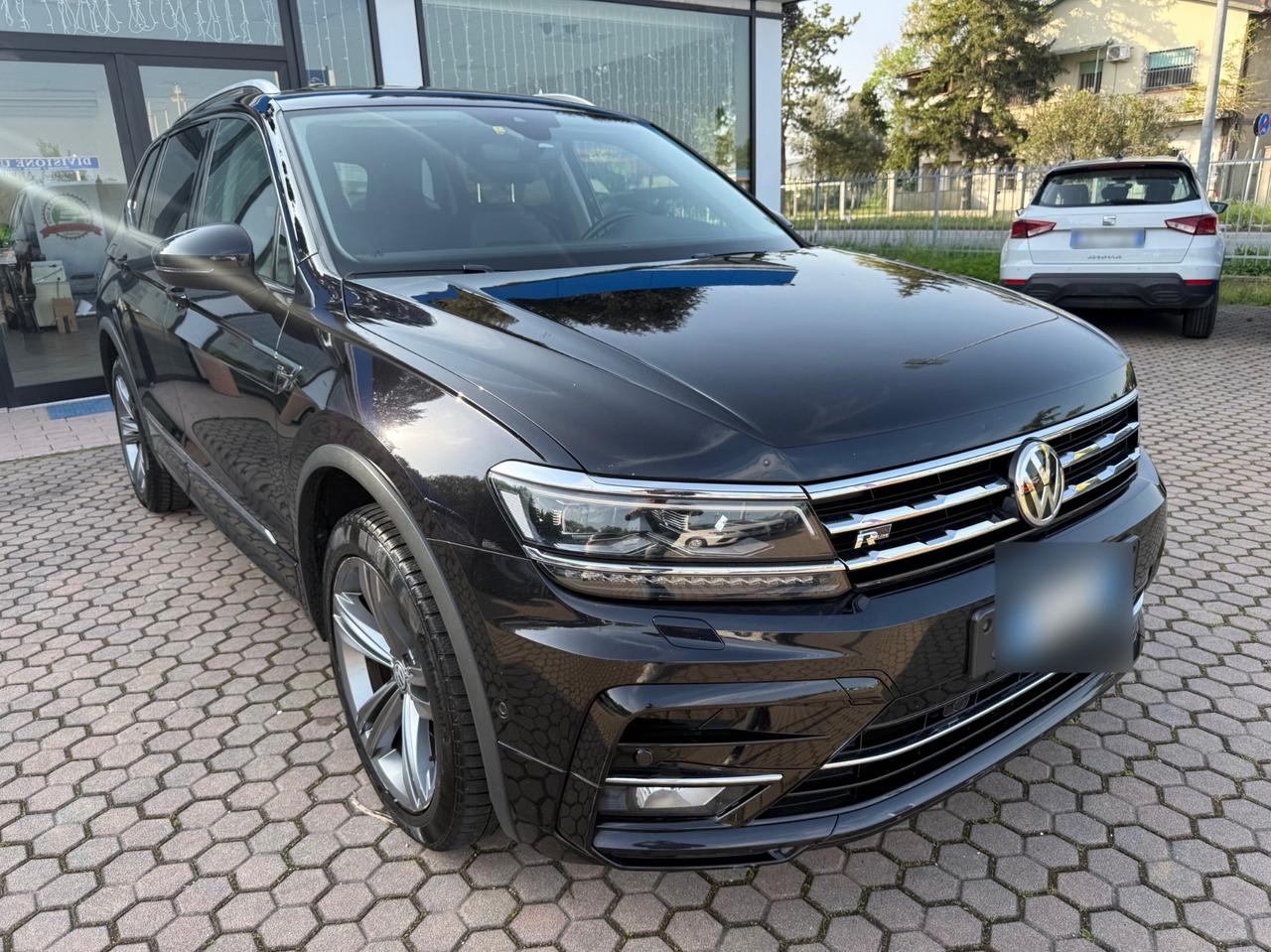 Volkswagen Tiguan Allspace R-LINE 2.0 BiTDI SCR DSG 4MOTION BMT