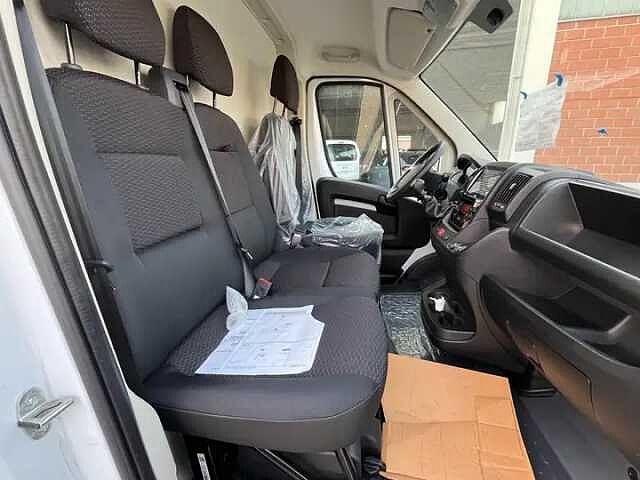 Peugeot Boxer 35q 2.2 BlueHDi 140cv L3H2 KM ZERO