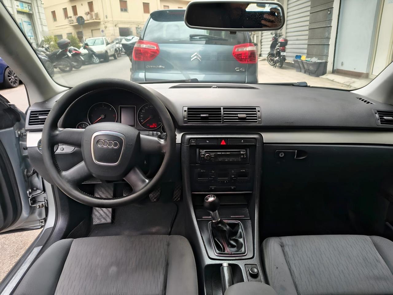 Audi A4 2.0 16V TDI Avant- KM 166000