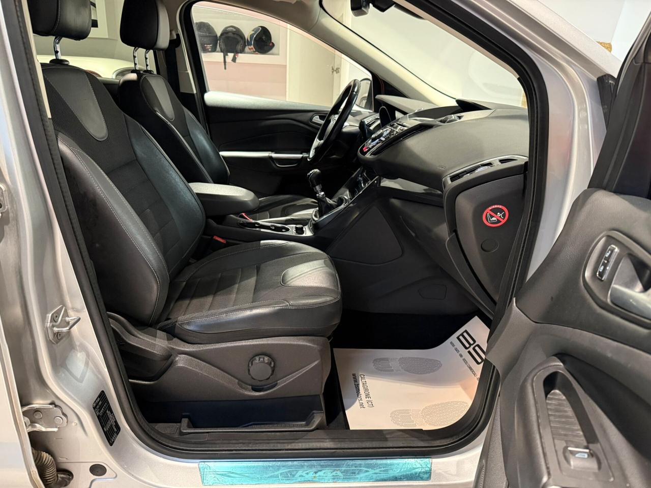 Ford Kuga 2.0 TDCI 120 CV S&S 2WD Titanium