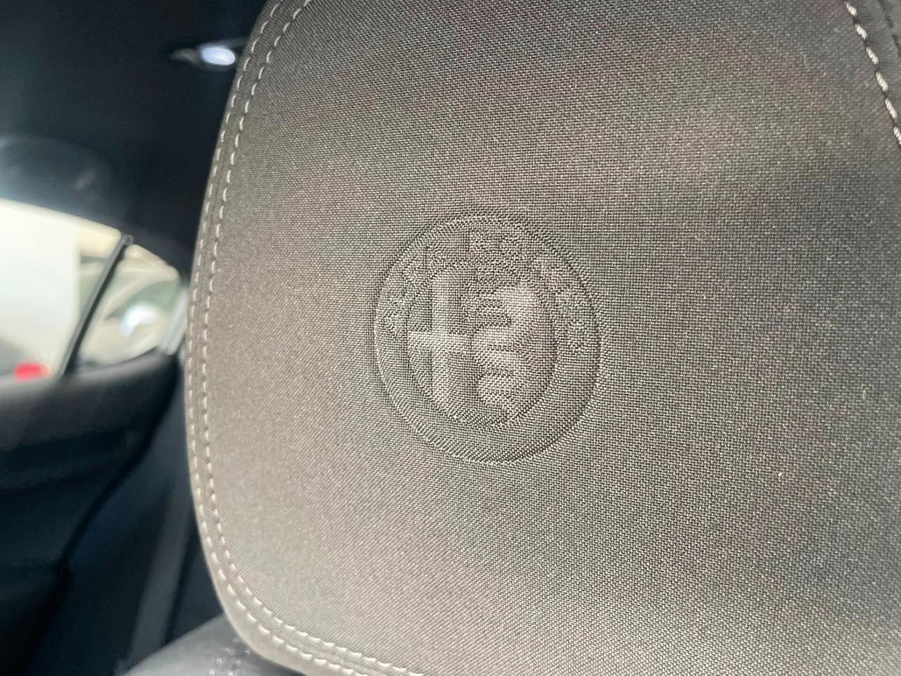 Alfa Romeo Stelvio 2.2 Turbodiesel 160 CV AT8 RWD Super Business