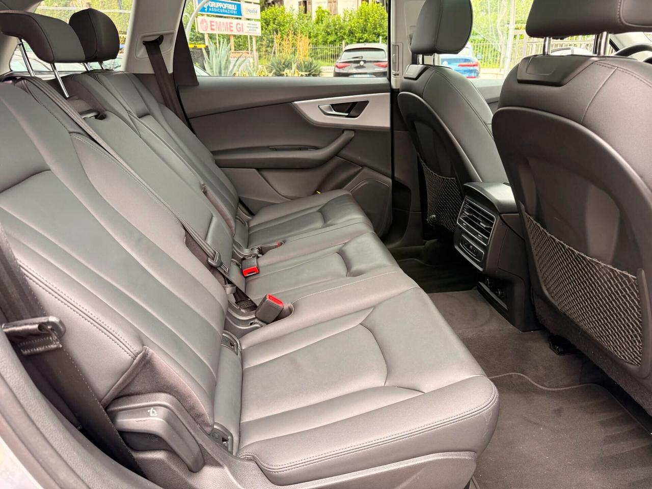 Audi Q7 55 TFSI quattro tiptronic Business