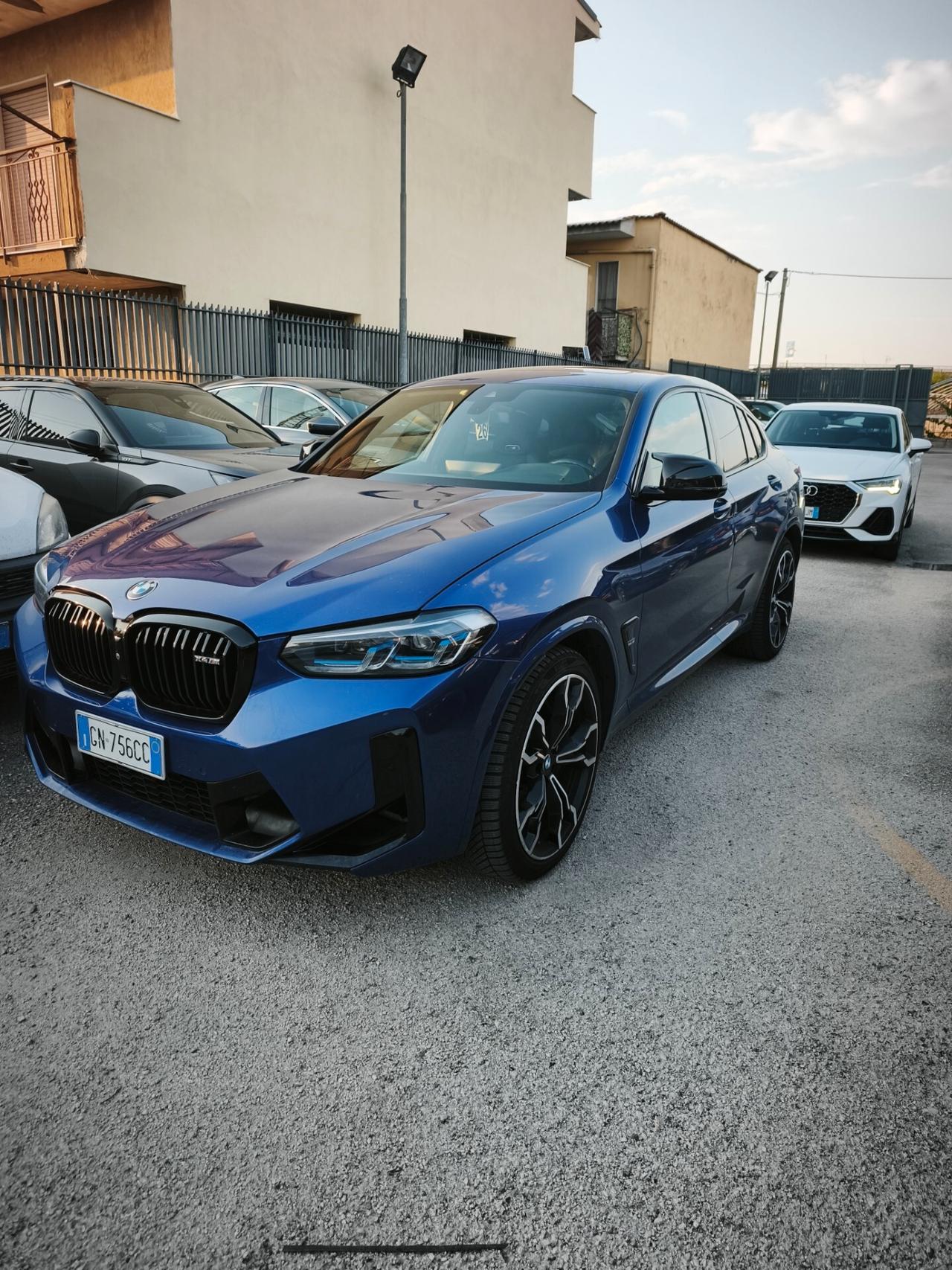Bmw X4 M Competition iper full carbonio