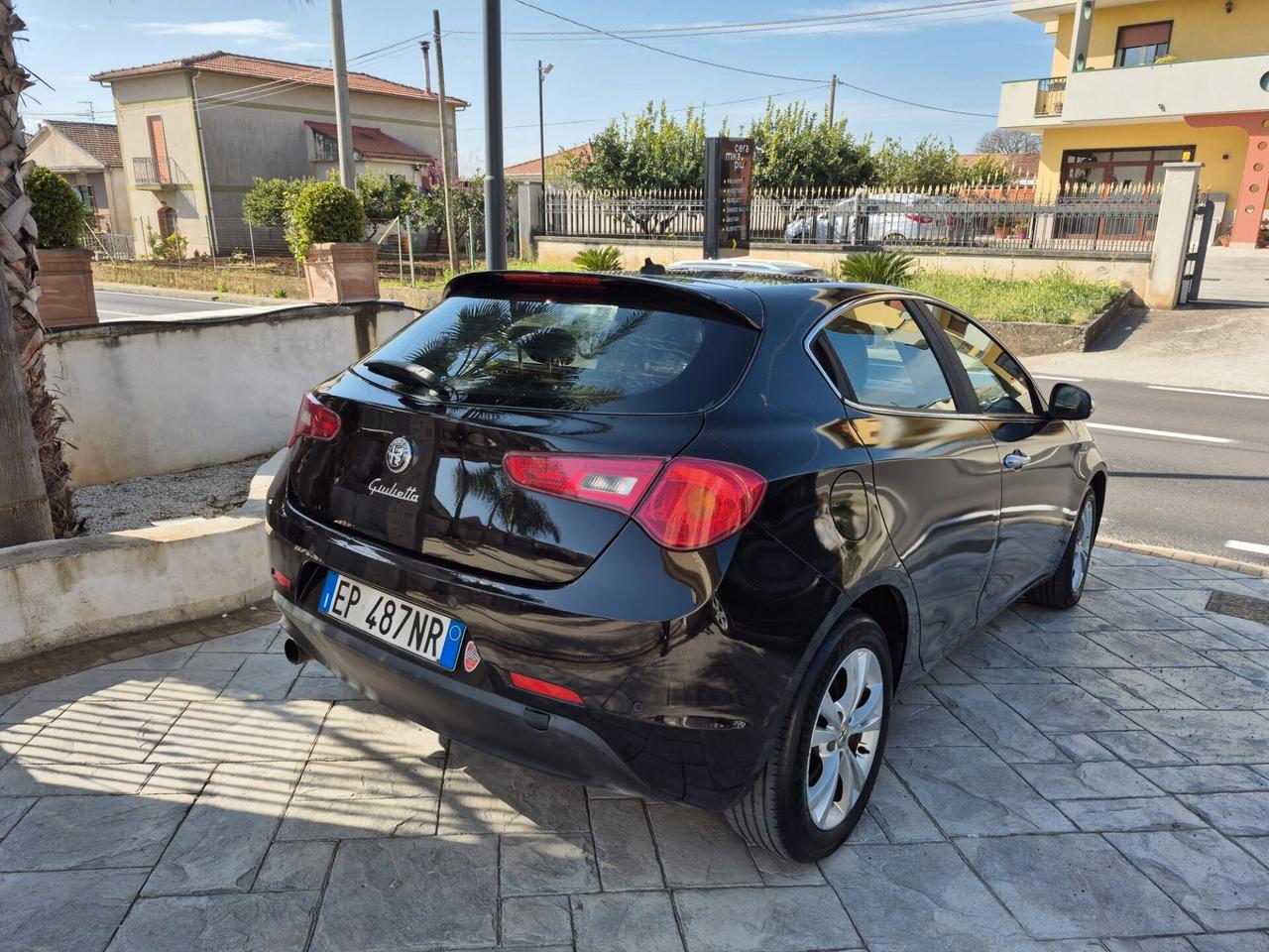 Alfa Romeo Giulietta 1.6 JTDm-2 105 CV Distinctive