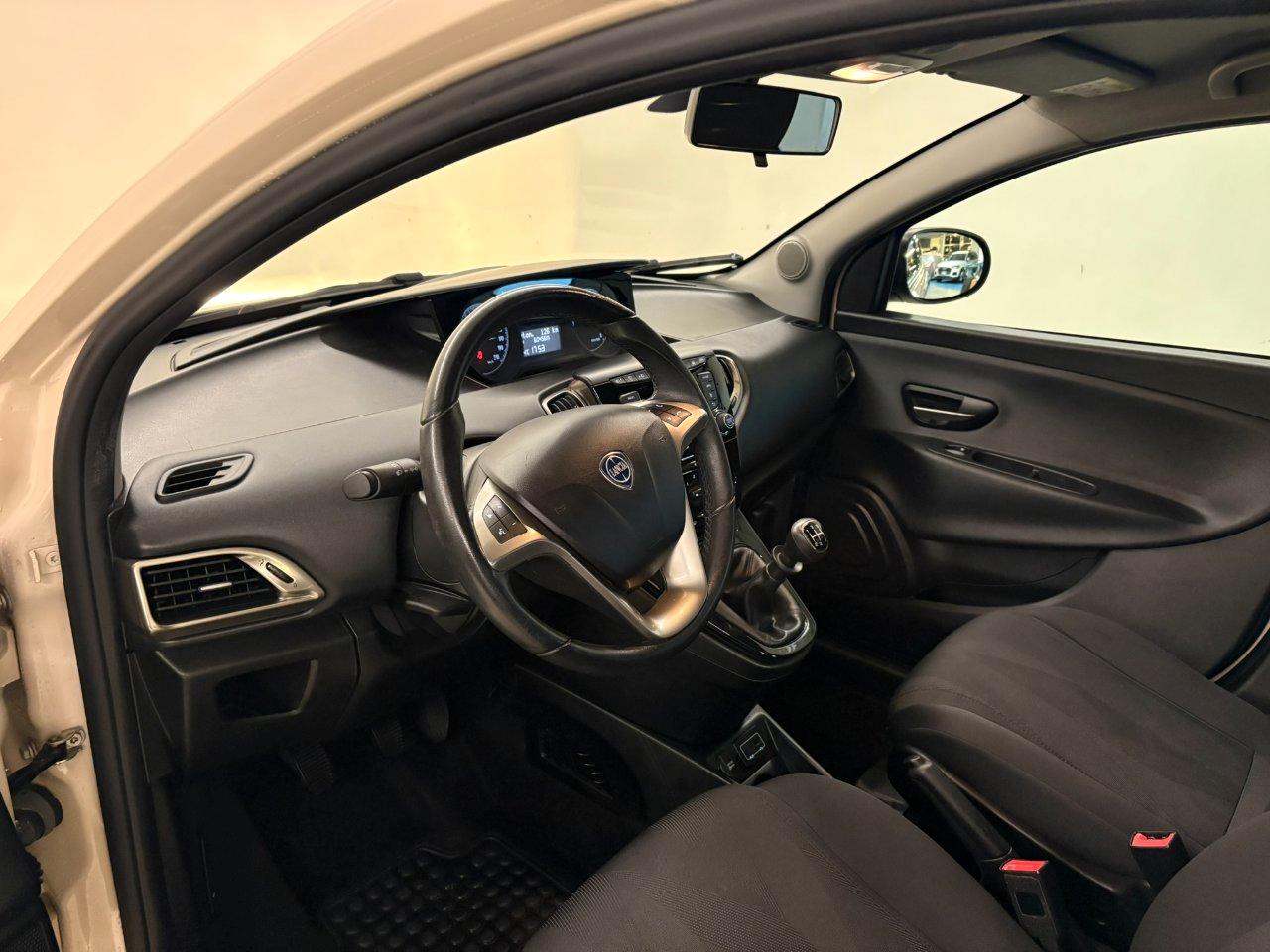 Lancia Ypsilon 5 Porte Ypsilon 1.2 Gold 69cv my16
