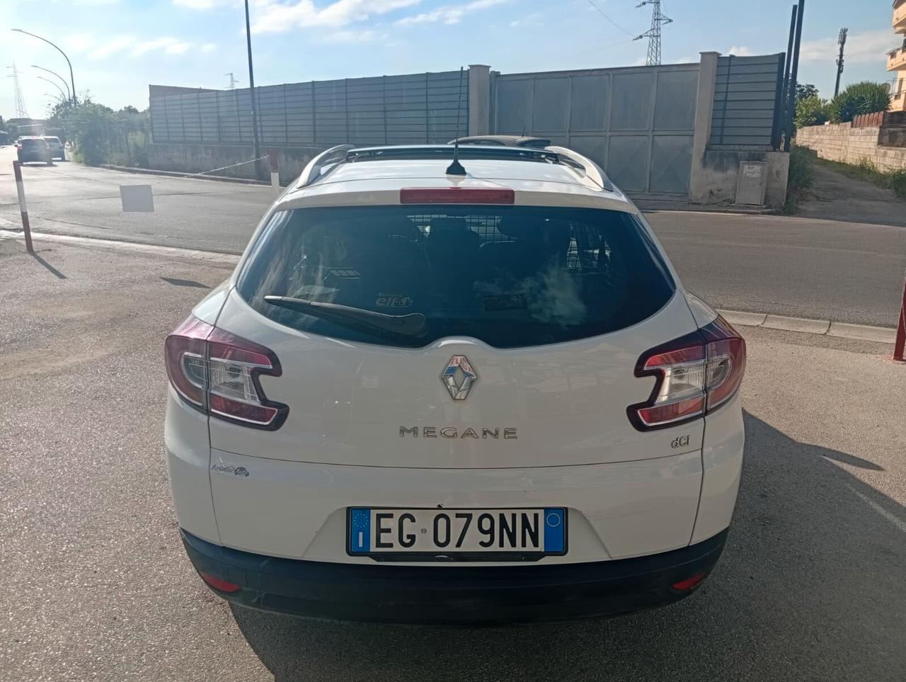 Renault Megane 1.5cc diesel 12 mesi garanzia-2011