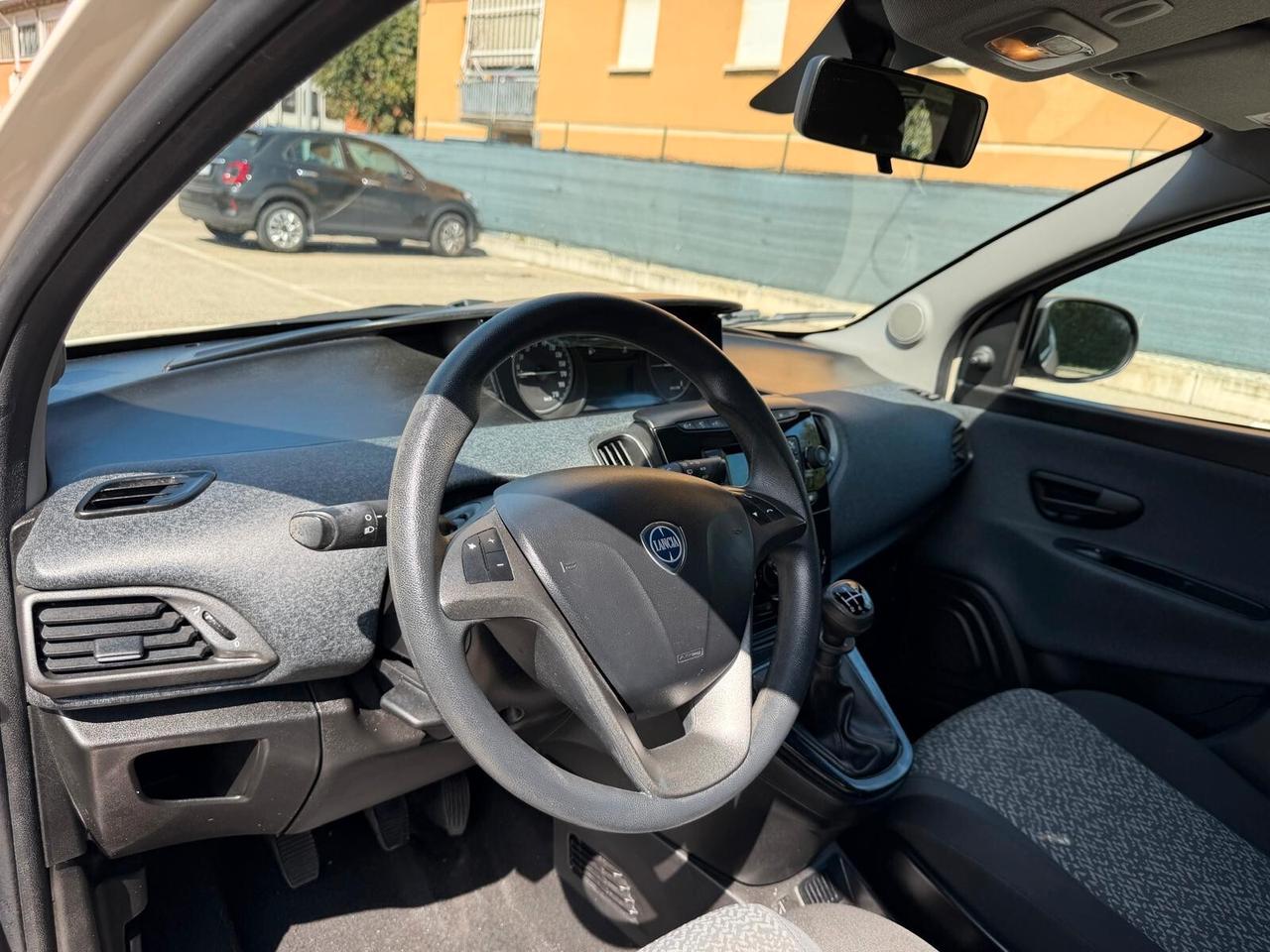 Lancia Ypsilon 1.2 Gpl - NEOPATENTATI - 12 MESI DI GARANZIA -